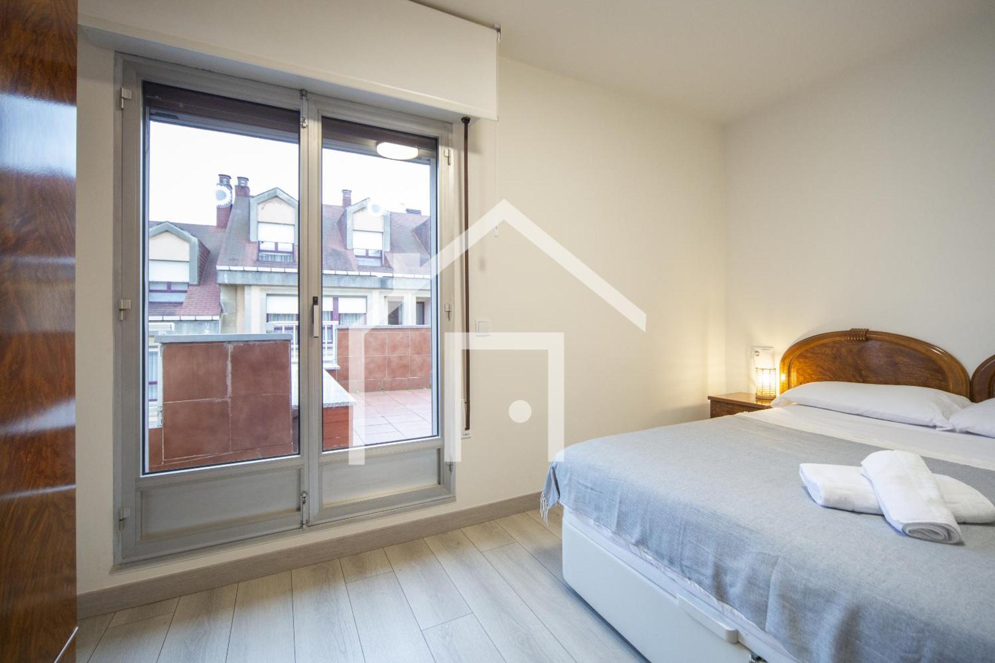 Atico Quintana II - Con Terraza, En El Centro Con Wifi Y Garaje Lejlighed Oviedo Eksteriør billede